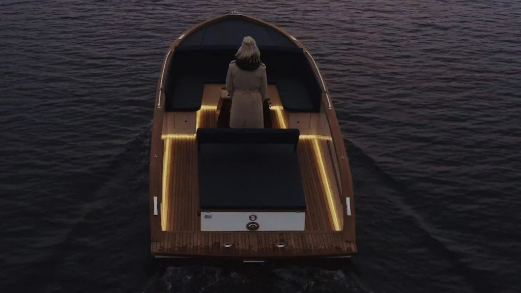 200910_meb_eleganceC_galerie02-1024x576 individuellstes Elektroboot