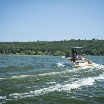 200824_MEB_Elegance_Modelshots5-thegem-product-justified-square-m MY-Elégance C