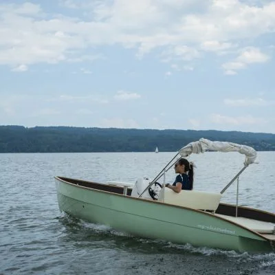 200824_MEB_Junior_Modelshots3-thegem-product-justified-square-m MY-Junior