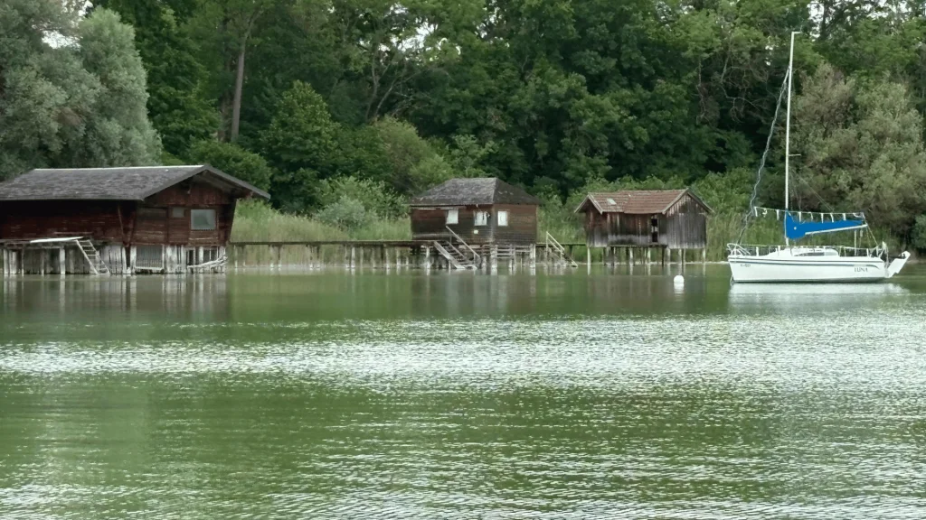 Bootshaeuser-Ammersee-1024x576 Bootshaus oder Stegplatz